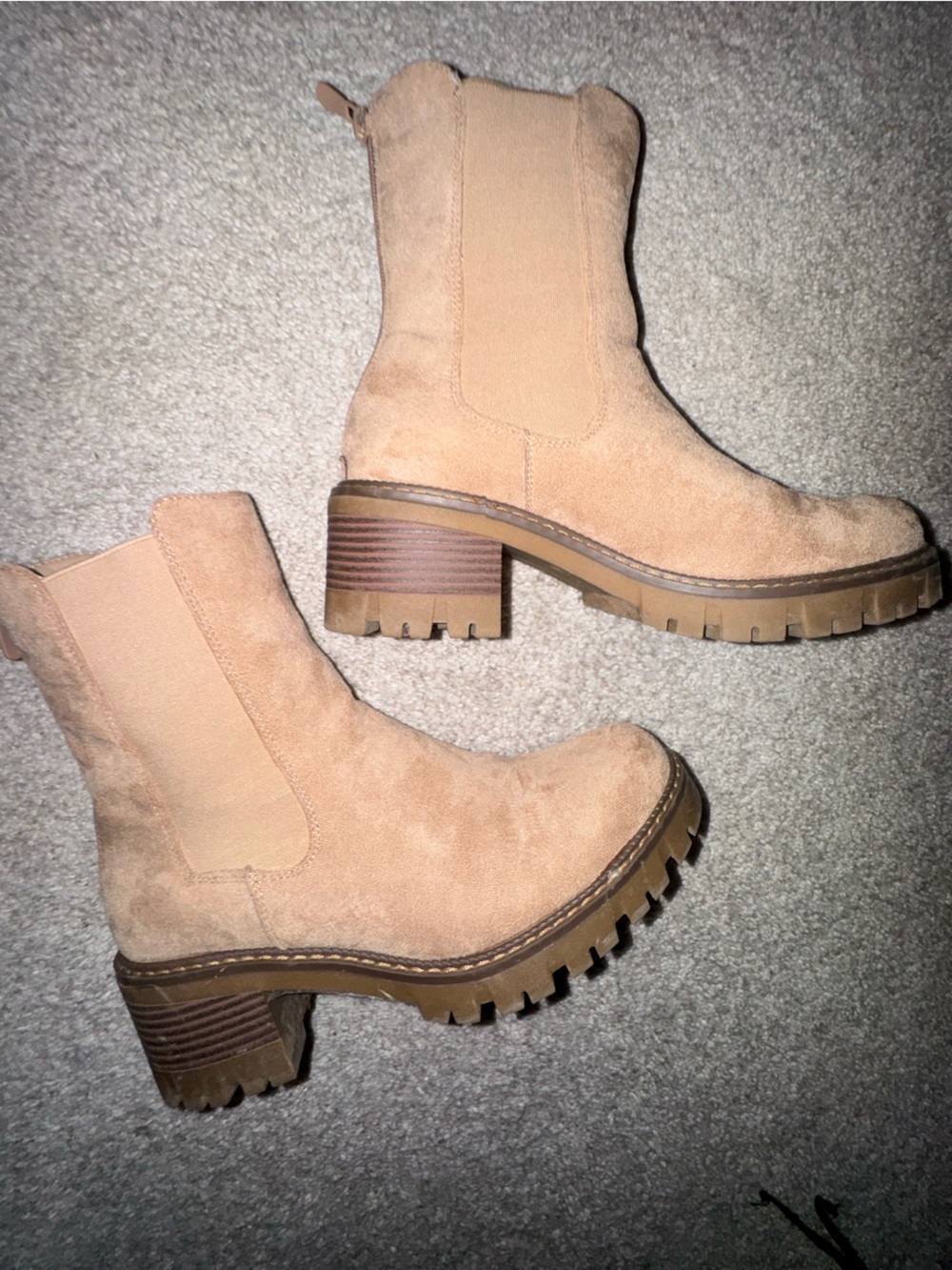 Peter Damas Tan Suede Chelsea Boots Size 7 Lug Sole Chunky Heel